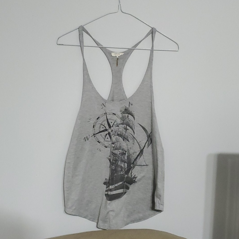 💫 2/$25 • Pirate Ship Tank